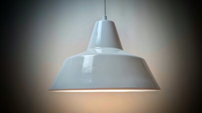 Klassisk dansk design. Louis Poulsen værkstedspendel Hvid 1970. Ø35. Nyt hvid el. – Design ikoniske lamper til spisestuen