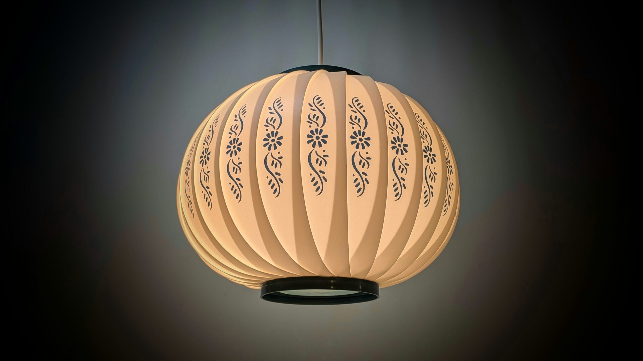Sjælden Lars Schiøler – Høyrup light lampe . Ø29. Restored. Danish design 1960. Green. – Det grønne hjørne