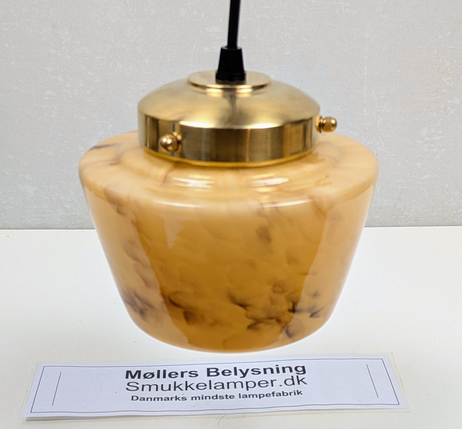 Sjælden lille uraline loft lampe – marmoréret glas – 1920. Nyt el/ ophæng. Uranium oxid. Ø15,5 – produktbillede 1 – Kuglependler